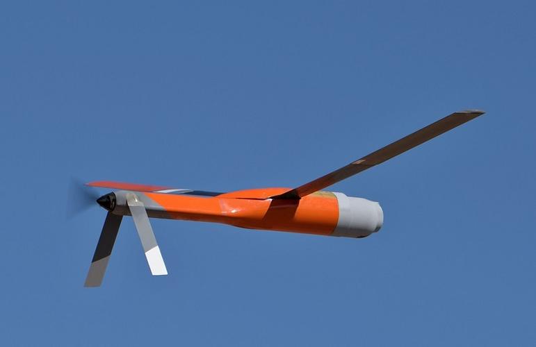 美军忠诚僚机项目新进展成功投放小型无人机